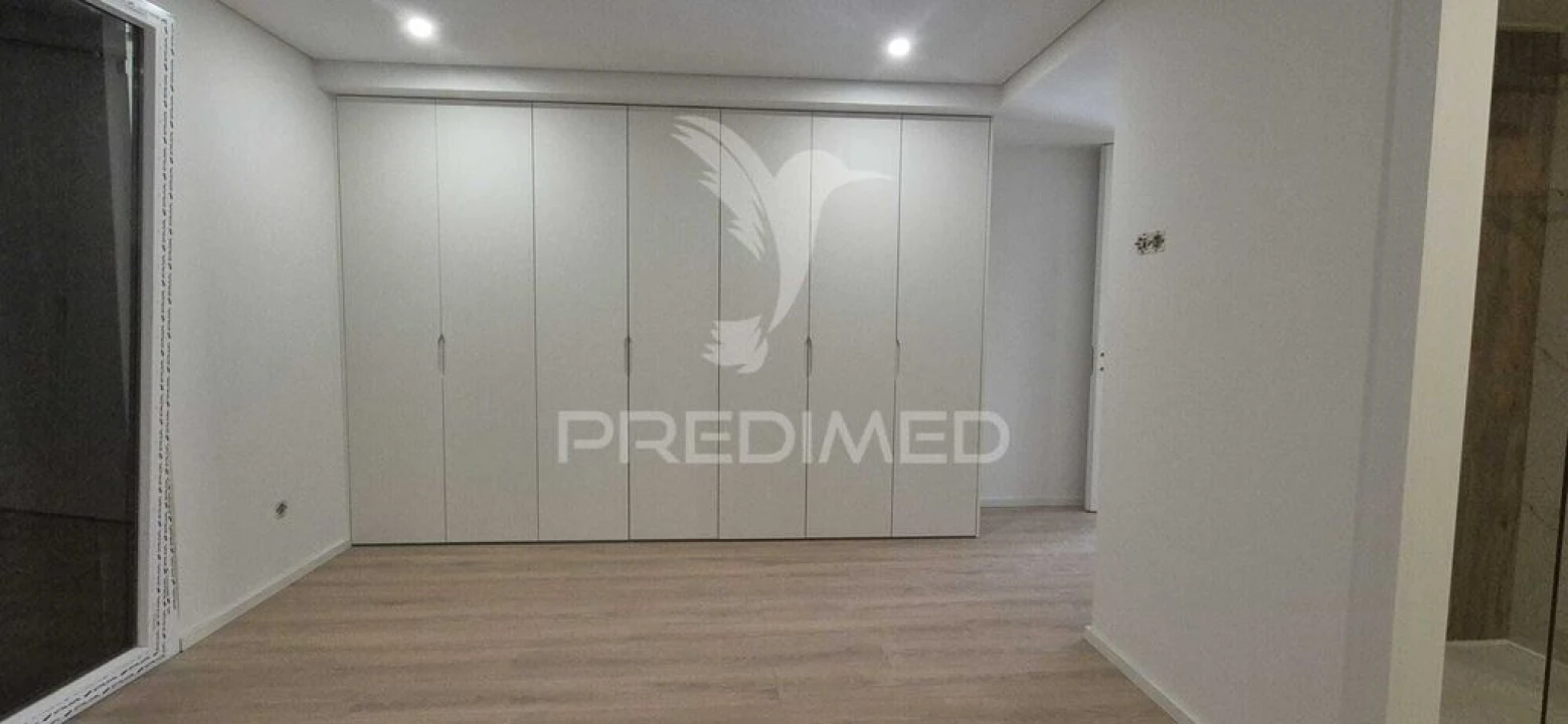 Moradia T4 para Venda em Palmeira Foto 18