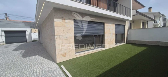 Moradia T4 para Venda em Palmeira
