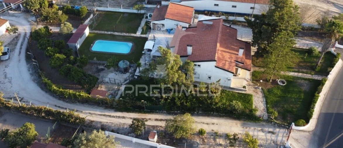 Moradia T6 para Venda em Samora Correia Foto 2