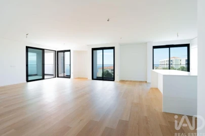 Apartamento T3 para Venda em Caniço