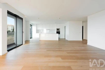 Apartamento T3 para Venda em Caniço