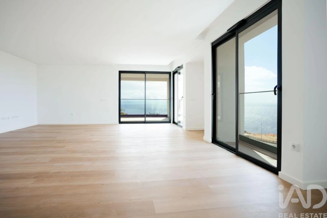 Apartamento T3 para Venda em Caniço Foto 9