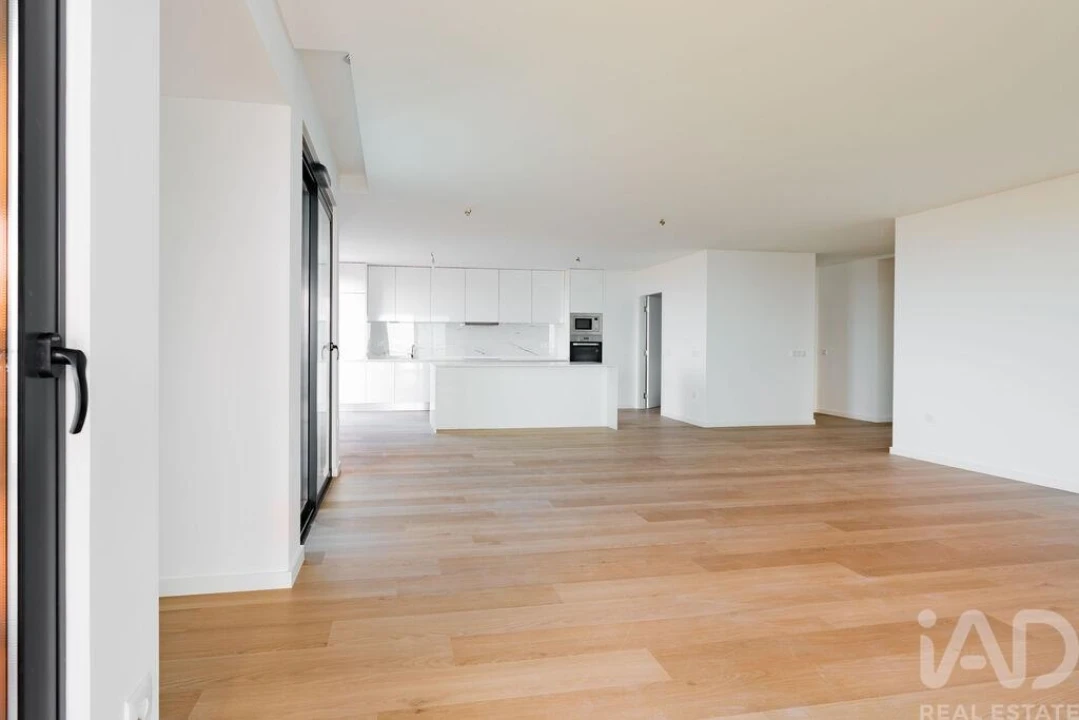 Apartamento T3 para Venda em Caniço Foto 8
