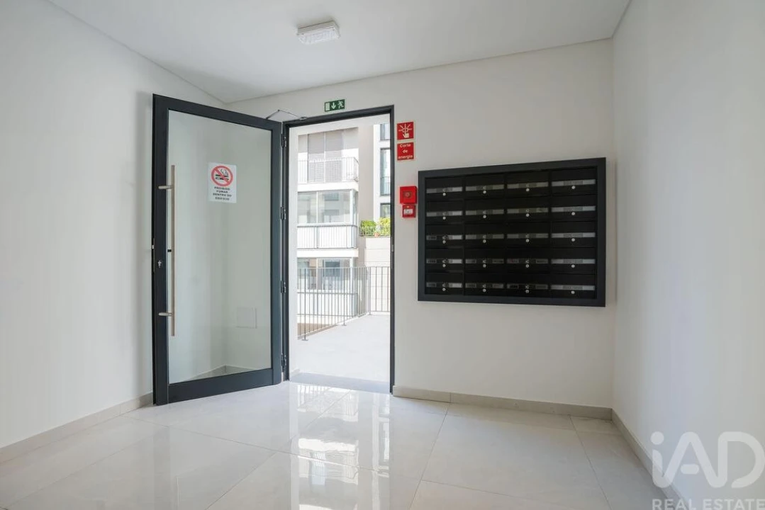 Apartamento T3 para Venda em Caniço Foto 24
