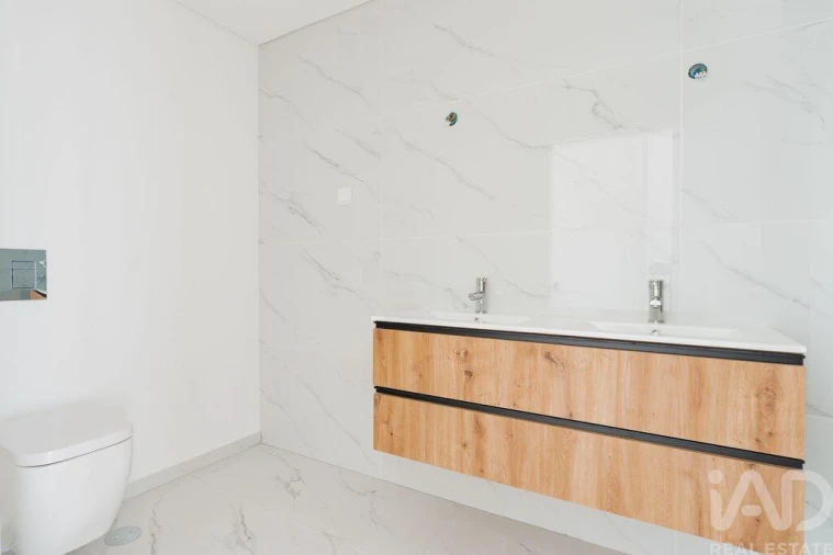 Apartamento T3 para Venda em Caniço Foto 19