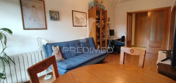 Apartamento T2 para Venda em Santo António dos Cavaleiros e Frielas