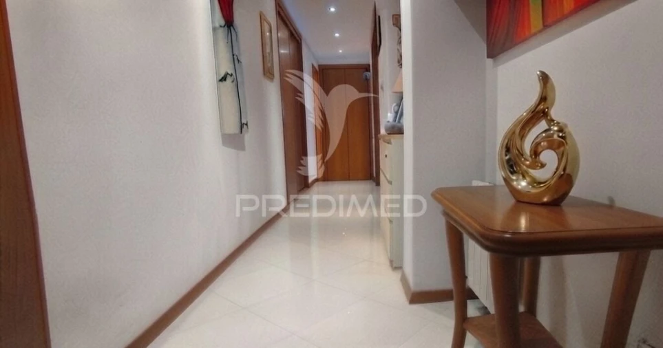 Apartamento T2 para Venda em Santo António dos Cavaleiros e Frielas Foto 4