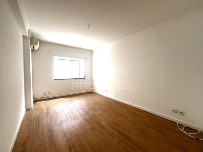 Apartamento T2 para Venda em Quinta do Conde Foto 8