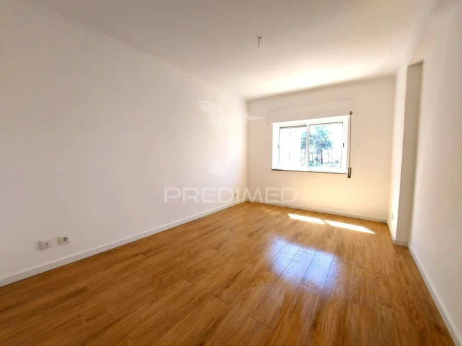 Apartamento T2 para Venda em Quinta do Conde Foto 10