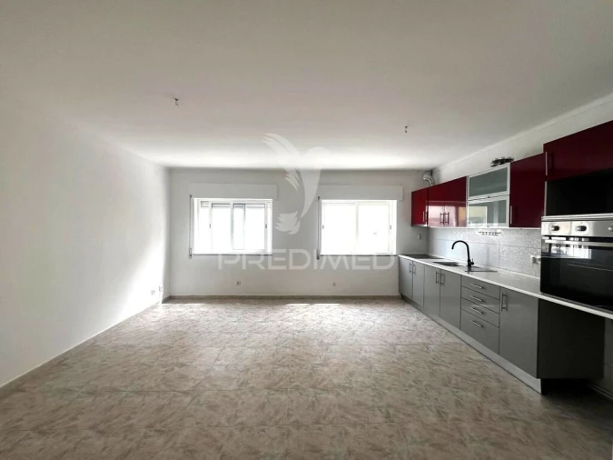 Apartamento T2 para Venda em Quinta do Conde Foto 3