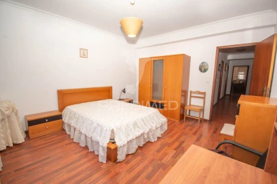 Apartamento T3 para Venda em Avelãs de Ambom e Rocamondo