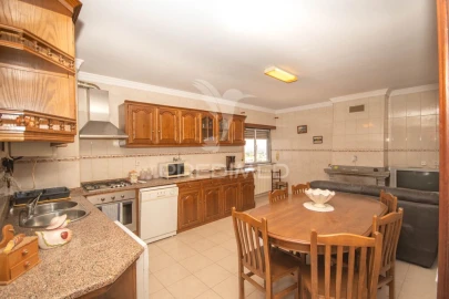 Apartamento T3 para Venda em Avelãs de Ambom e Rocamondo