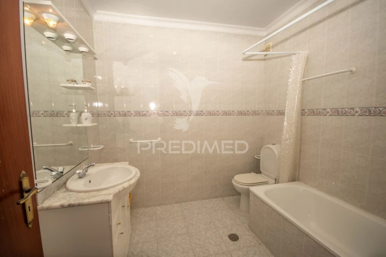 Apartamento T3 para Venda em Avelãs de Ambom e Rocamondo Foto 12