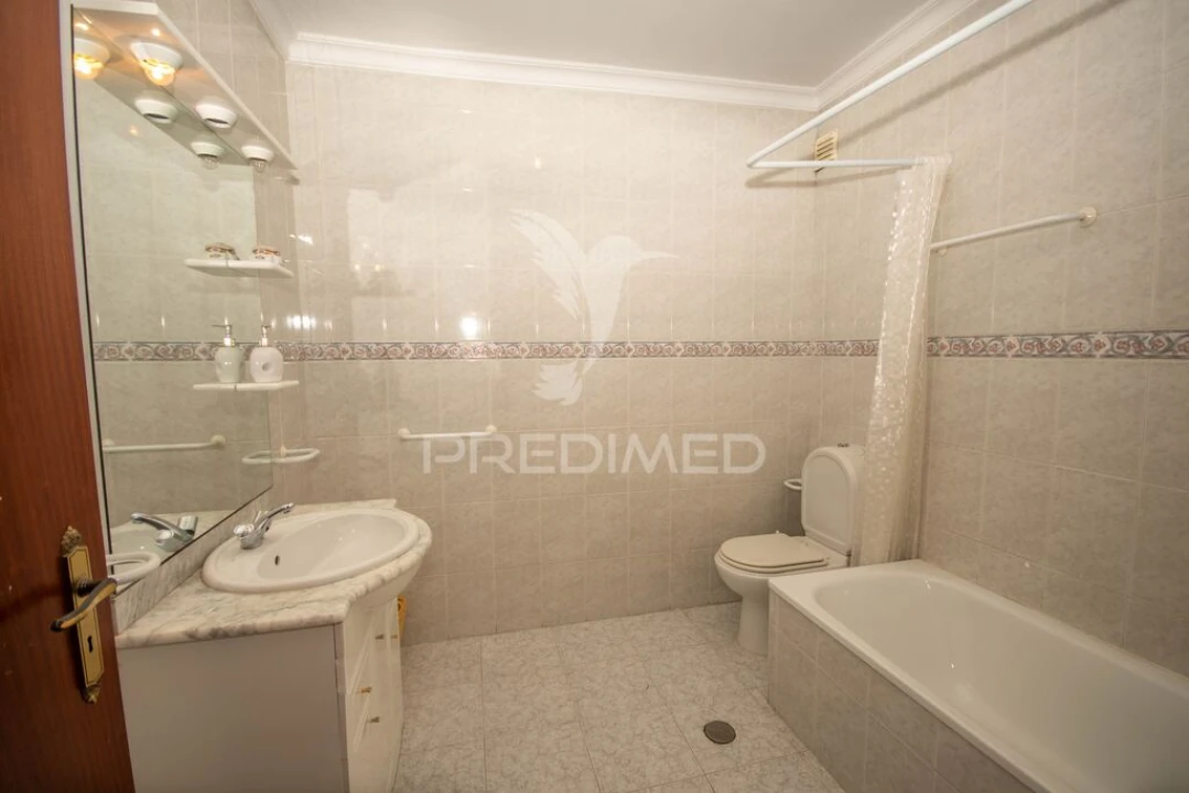 Apartamento T3 para Venda em Avelãs de Ambom e Rocamondo Foto 12