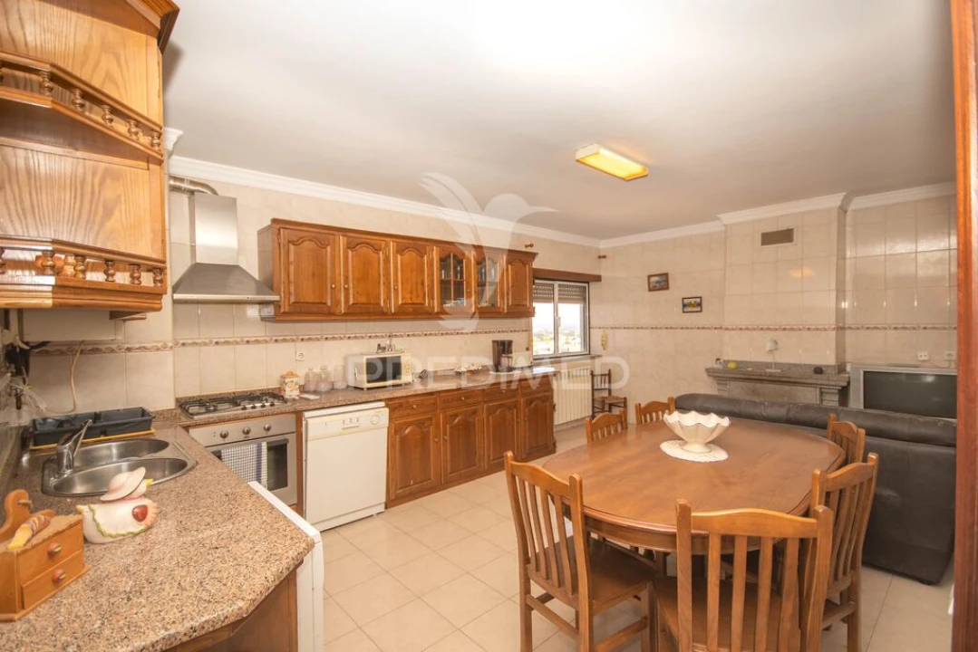 Apartamento T3 para Venda em Avelãs de Ambom e Rocamondo Foto 19