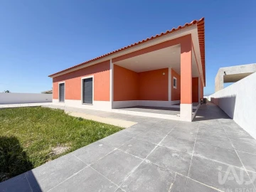 Moradia T3 para Venda em Glória do Ribatejo e Granho