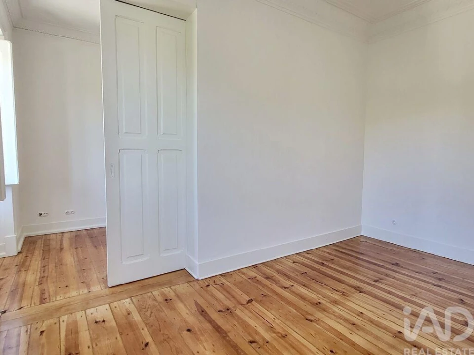 Apartamento T3 para Arrendamento em Arroios Foto 15