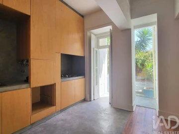 Apartamento T3 para Arrendamento em Arroios