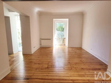 Apartamento T3 para Arrendamento em Arroios