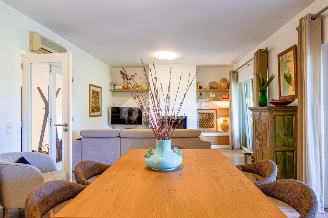 Moradia T4 para Venda em Quarteira Foto 2