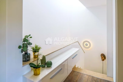 Moradia T4 para Venda em Quarteira