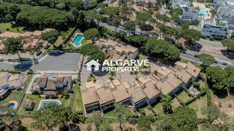 Moradia T4 para Venda em Quarteira