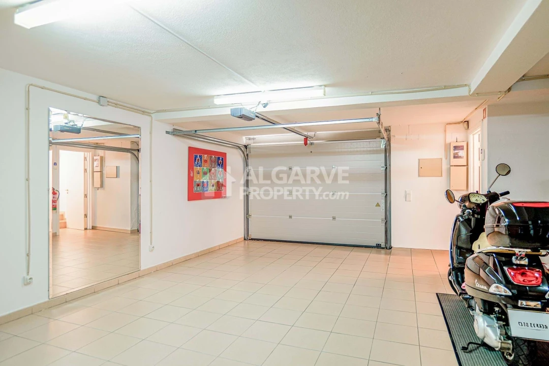 Moradia T4 para Venda em Quarteira Foto 25