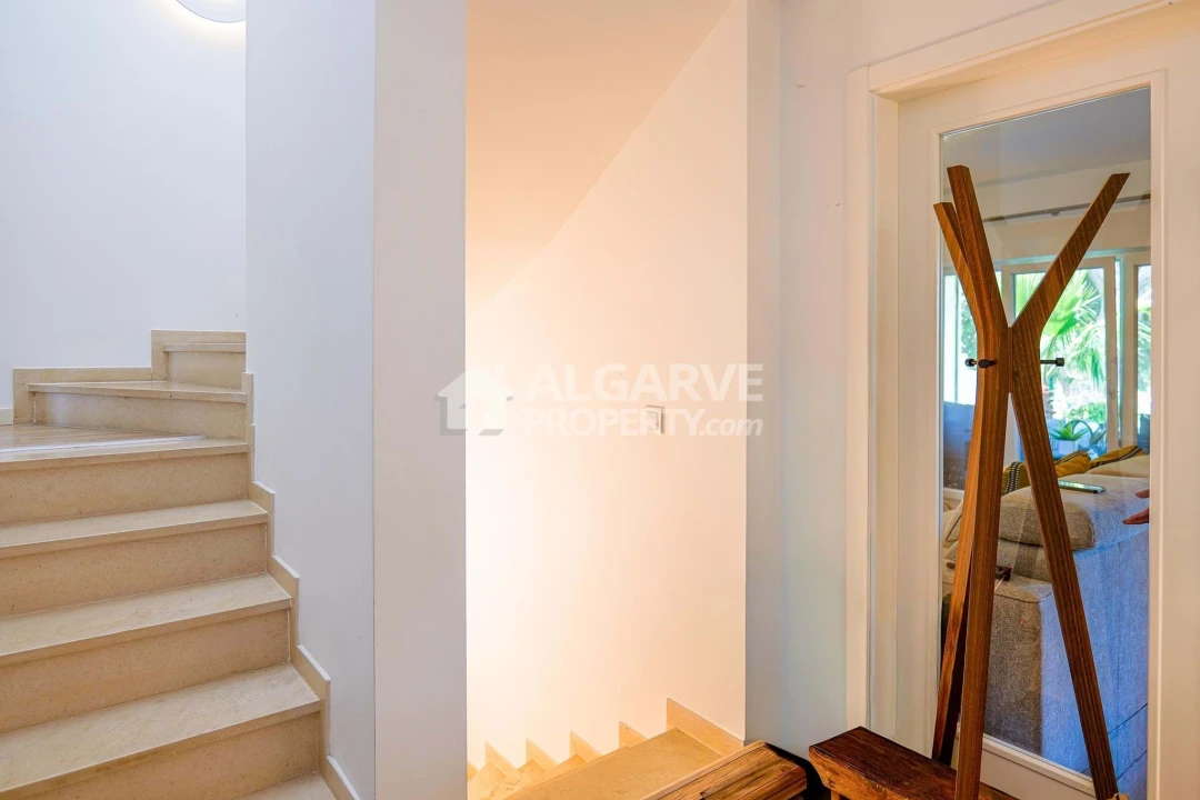 Moradia T4 para Venda em Quarteira Foto 19