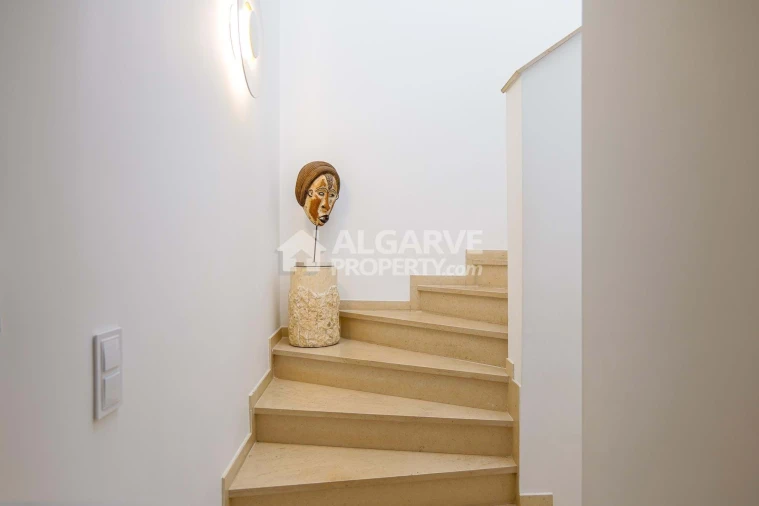 Moradia T4 para Venda em Quarteira Foto 21