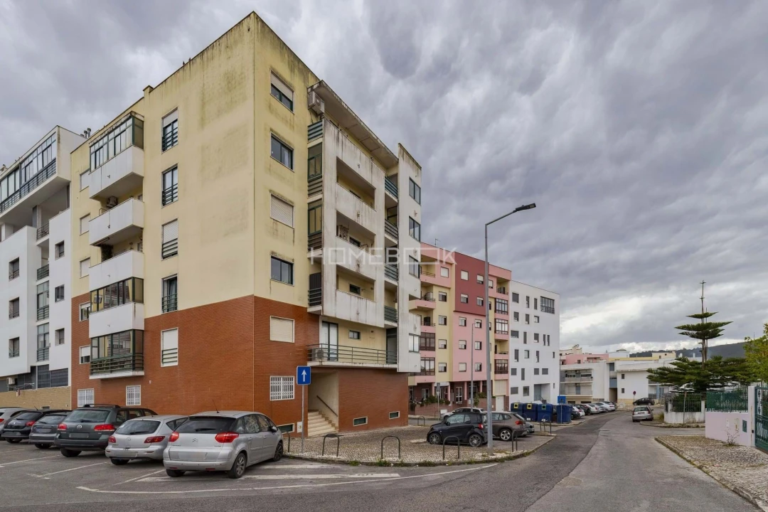 Apartamento T1 para Venda em Setubal (São Sebastião) Foto 1