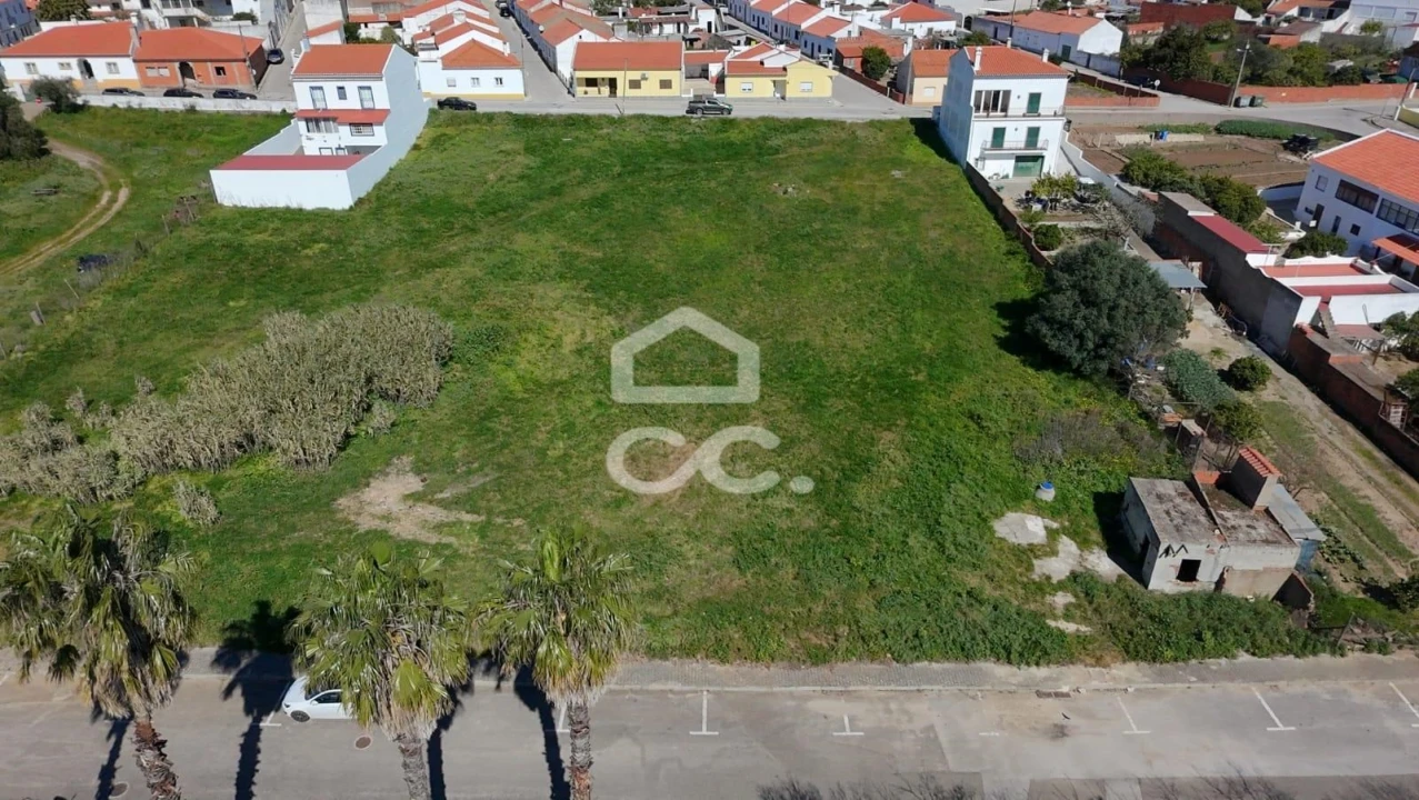Terreno para Venda em Torrão Foto 3