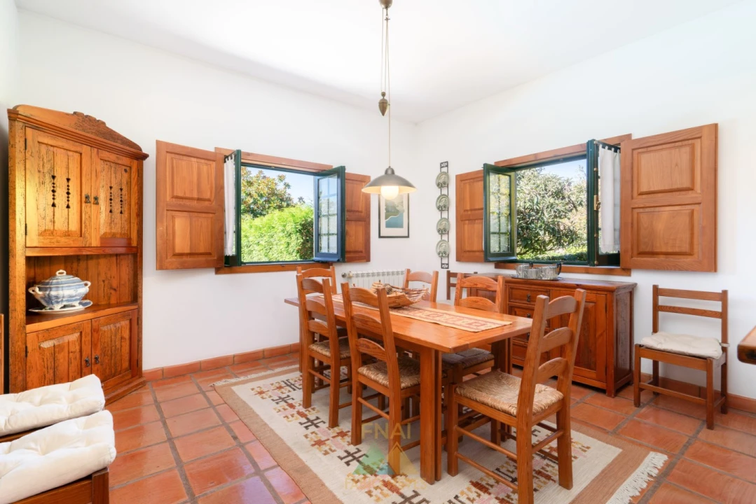 Moradia T4 para Venda em Couto Foto 13