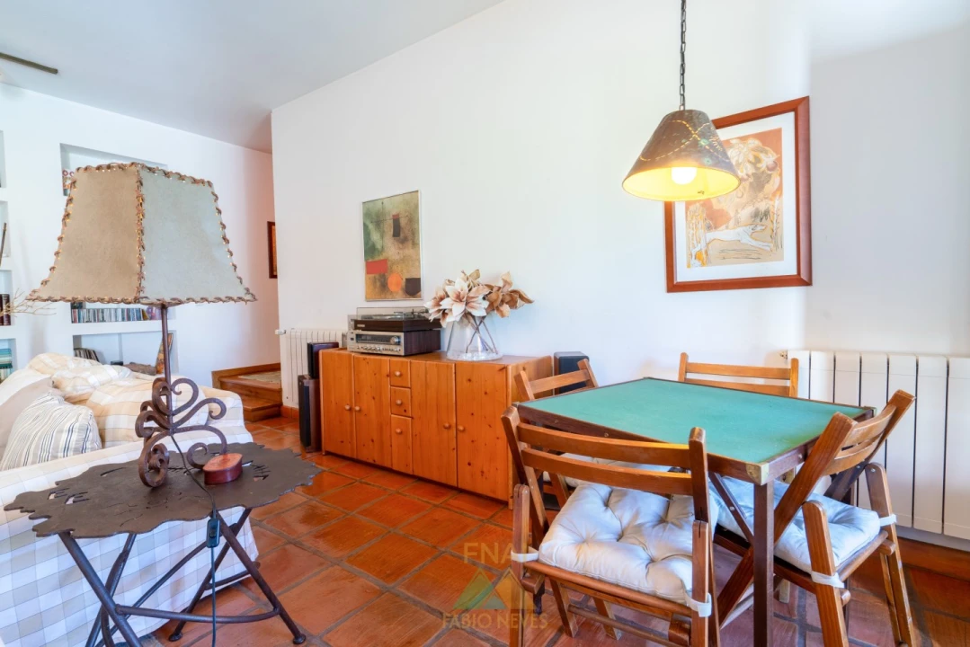 Moradia T4 para Venda em Couto Foto 16