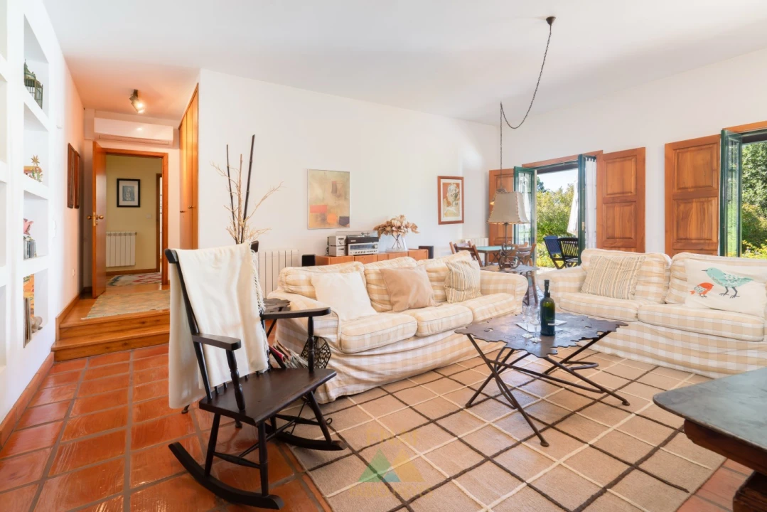 Moradia T4 para Venda em Couto Foto 15