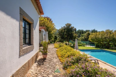 Moradia T4 para Venda em Couto