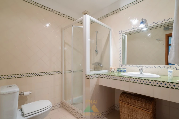 Moradia T4 para Venda em Couto Foto 25