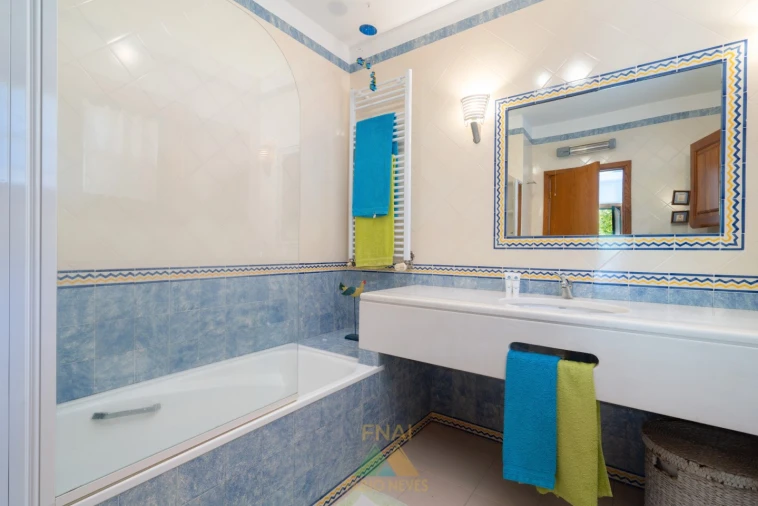 Moradia T4 para Venda em Couto Foto 20