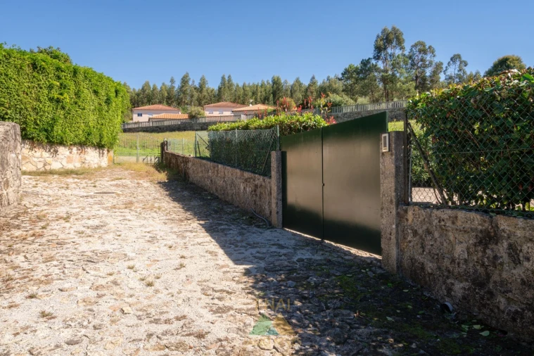 Moradia T4 para Venda em Couto Foto 28