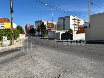 Terreno para Venda em São Domingos de Rana