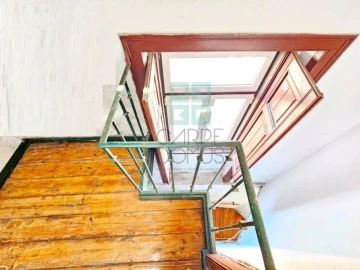 Prédio para Venda em Oeiras e São Julião da Barra, Paço de Arcos e Caxias