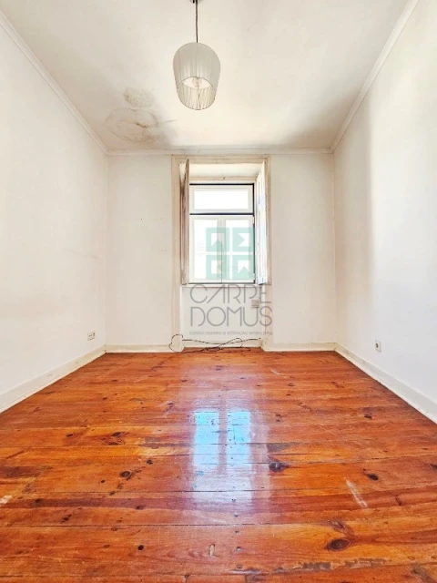 Prédio para Venda em Oeiras e São Julião da Barra, Paço de Arcos e Caxias