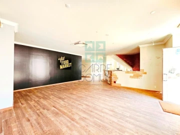 Prédio para Venda em Oeiras e São Julião da Barra, Paço de Arcos e Caxias