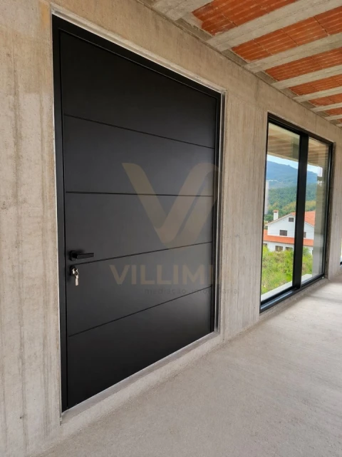 Moradia T3 para Venda em Bárrio e Cepões