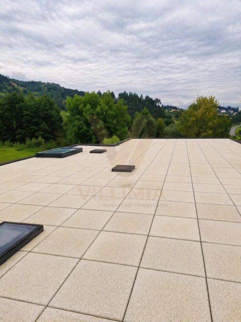 Moradia T3 para Venda em Bárrio e Cepões