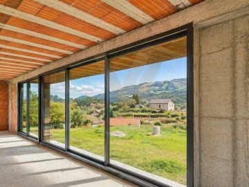 Moradia T3 para Venda em Bárrio e Cepões