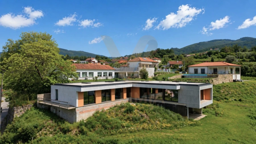 Moradia T3 para Venda em Bárrio e Cepões Foto 2