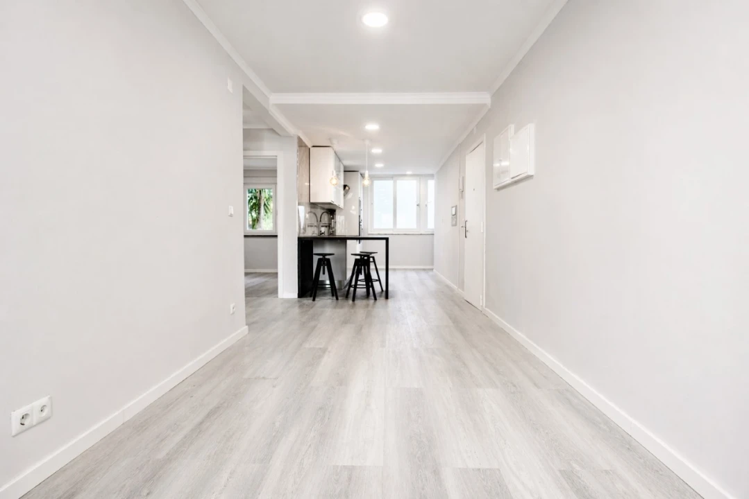 Apartamento T2 para Venda em Benfica Foto 5