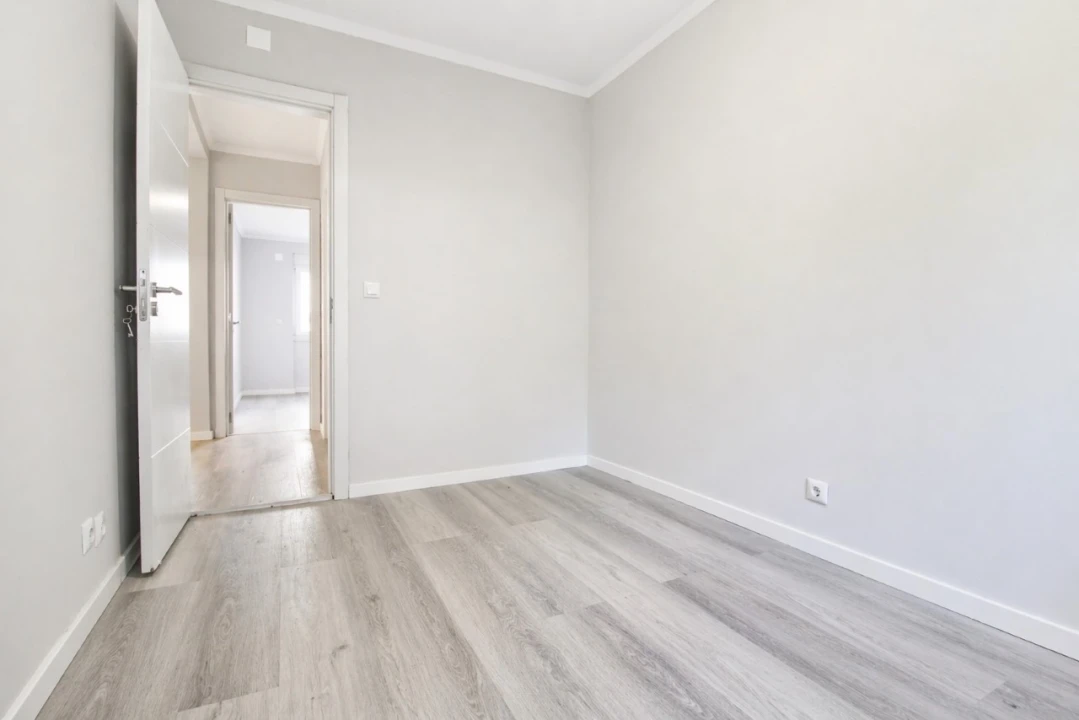 Apartamento T2 para Venda em Benfica Foto 6