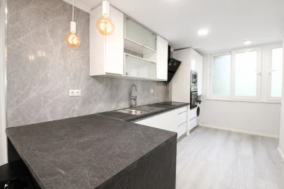 Apartamento T2 para Venda em Benfica