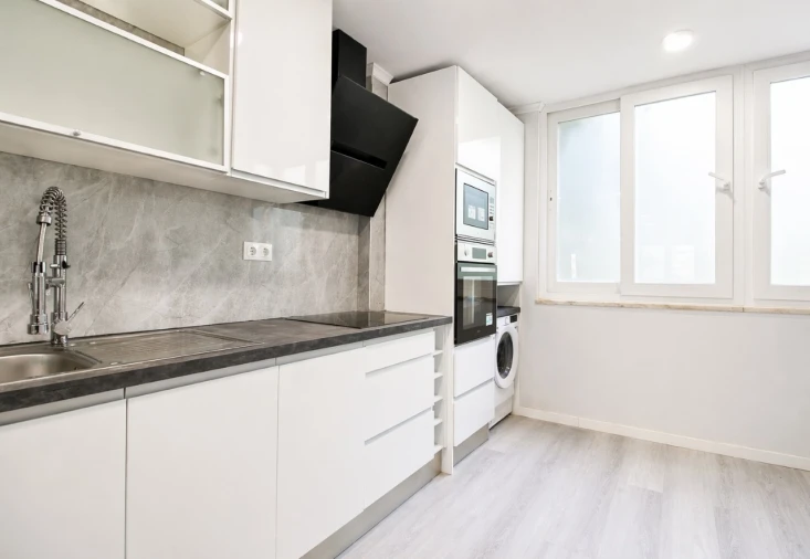 Apartamento T2 para Venda em Benfica Foto 3